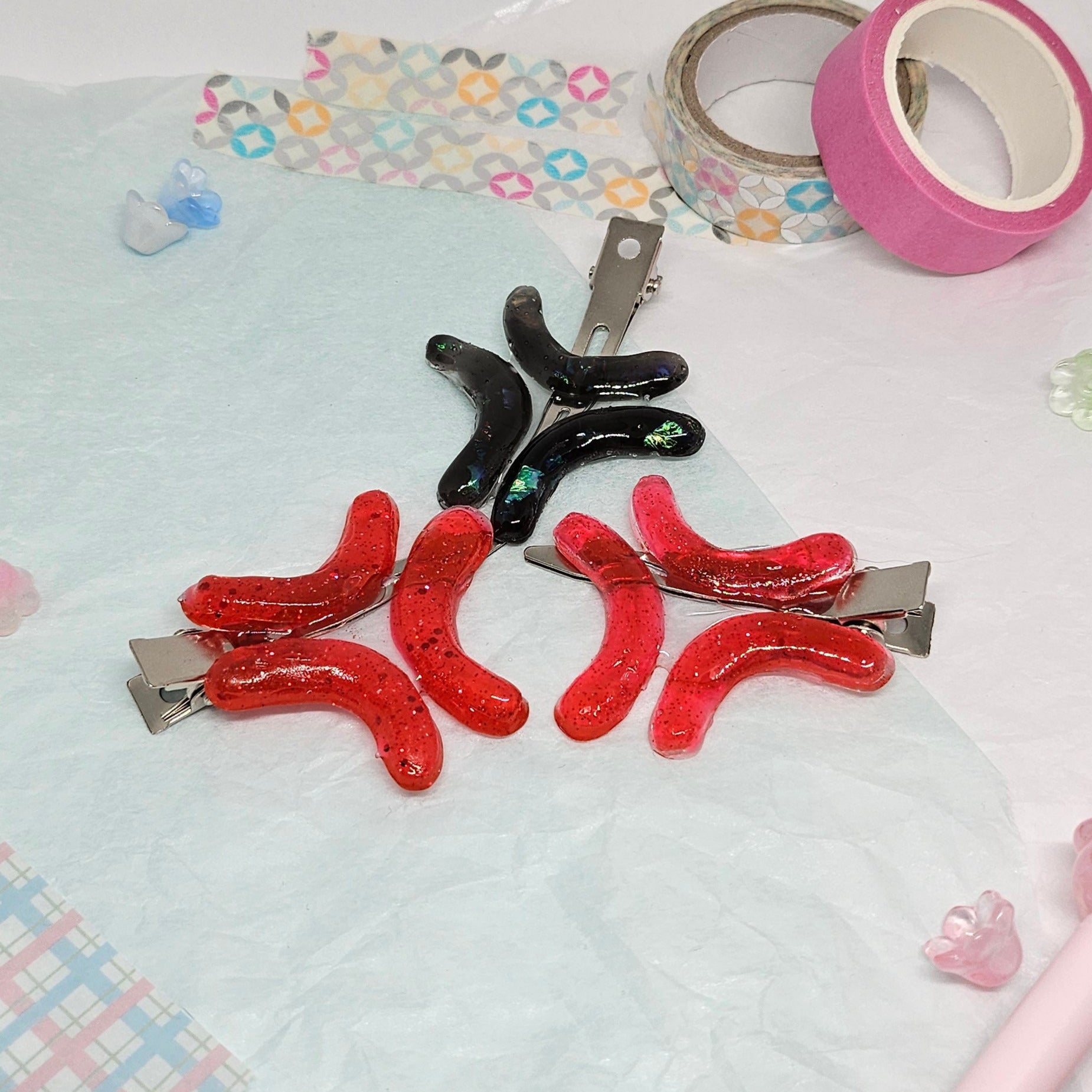 Hairclips showing the typical angry emotion from anime and manga